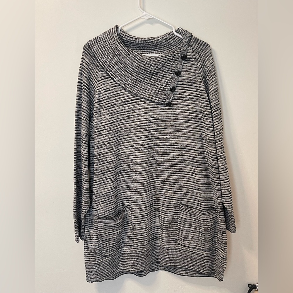Eight Eight Eight Black & White Striped Knit Button Pullover Sweater
